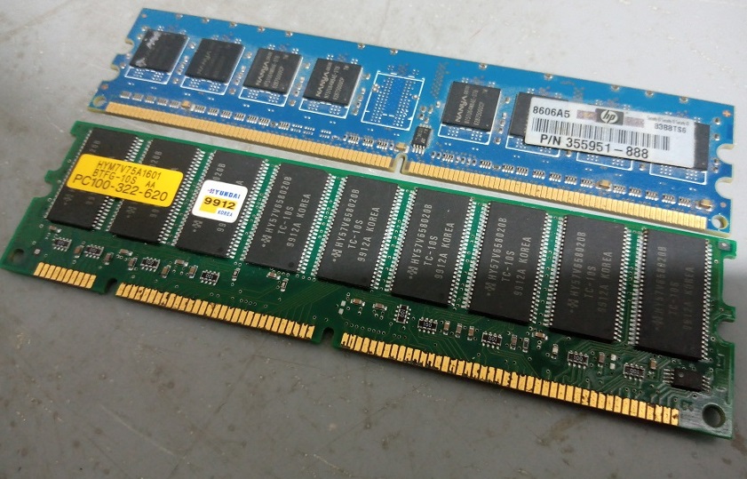 Why Do RAM Slots Have Different Colors? | cpugpunerds.com