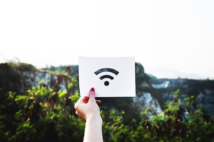 Does Wi-Fi Use Less Battery Than Mobile Data? | cpugpunerds.com